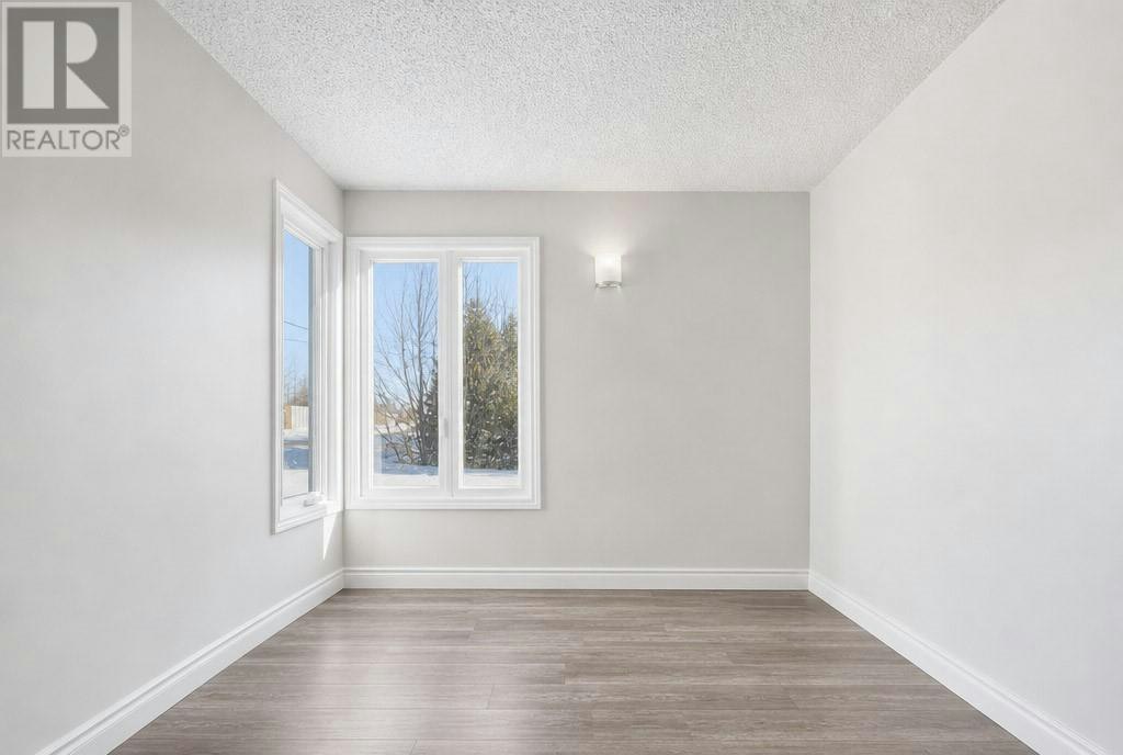 277 Notre Dame Street W, Greater Sudbury, ON, P0M 1B0 - 7