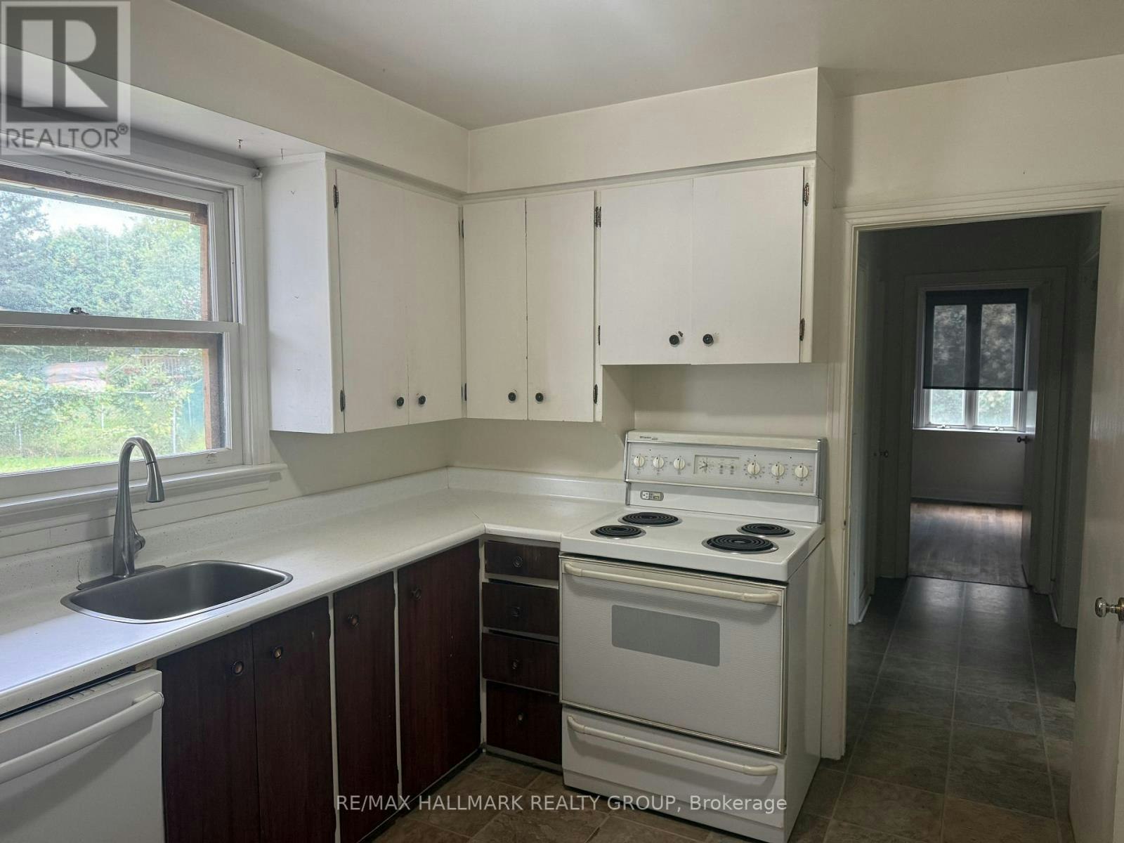 16 Donegal Road, Ottawa, ON, K2S 1P7 - 4