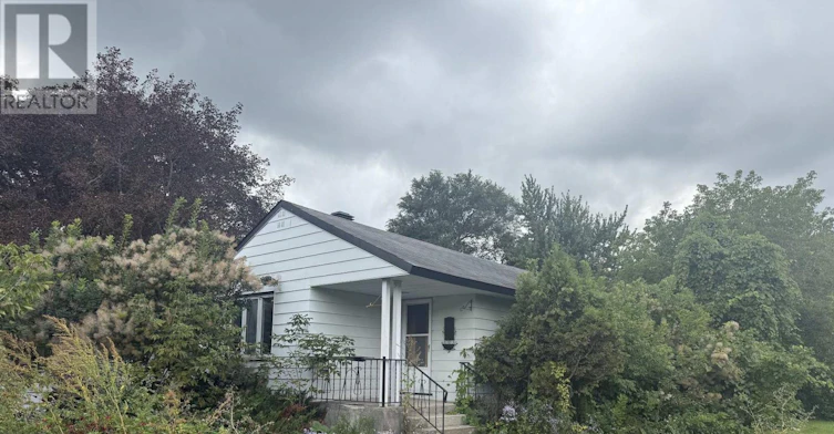 16 Donegal Road, Ottawa, ON, K2S 1P7
