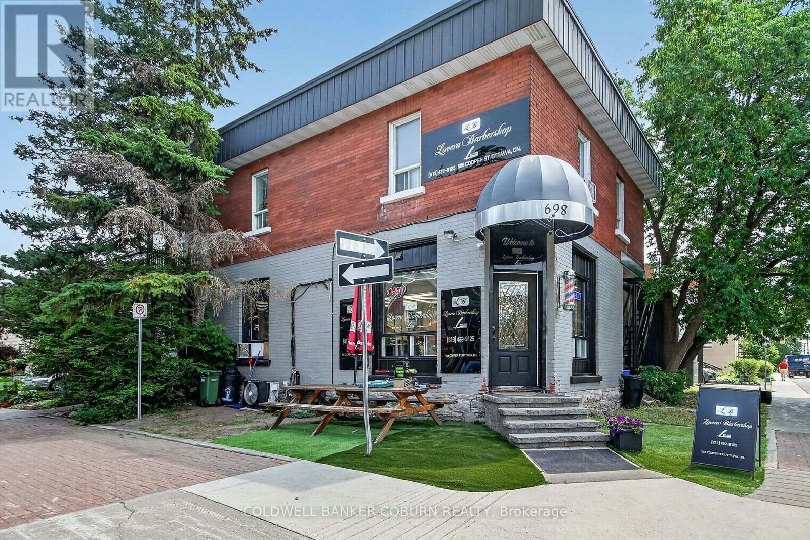 698 Cooper Street, Ottawa, ON, K1R 6C6