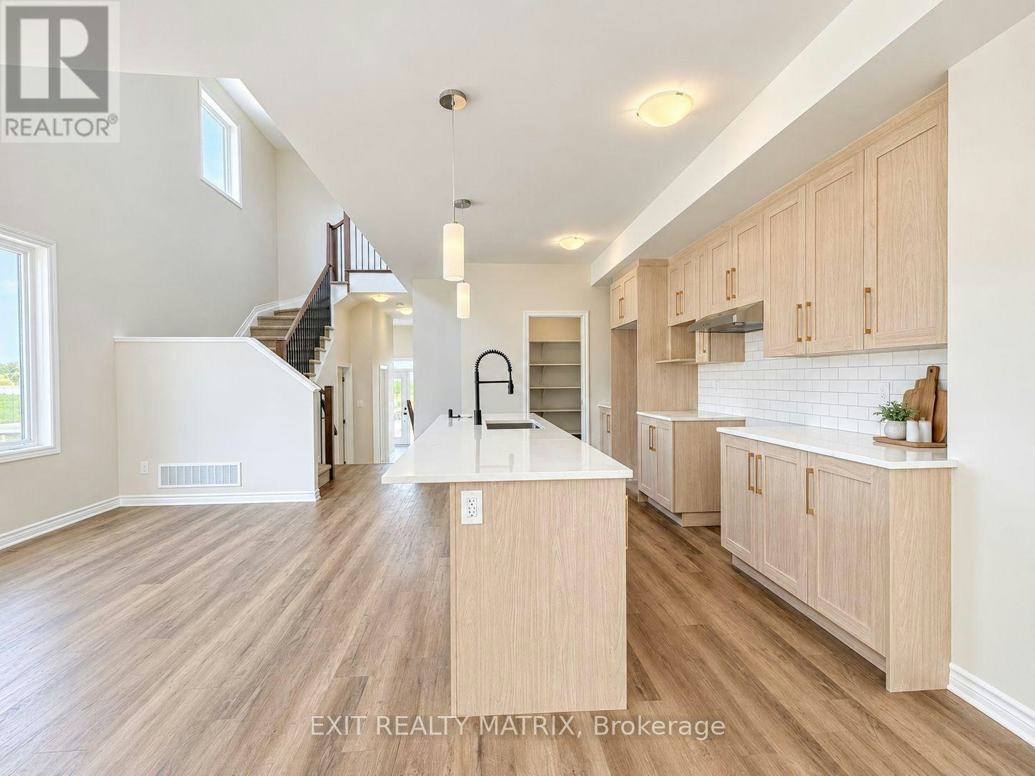 279 Labelle Street, Russell, ON, K0A 1W1 - 9