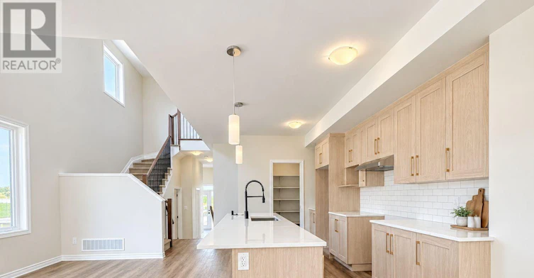 279 Labelle Street, Russell, ON, K0A 1W1 - 9