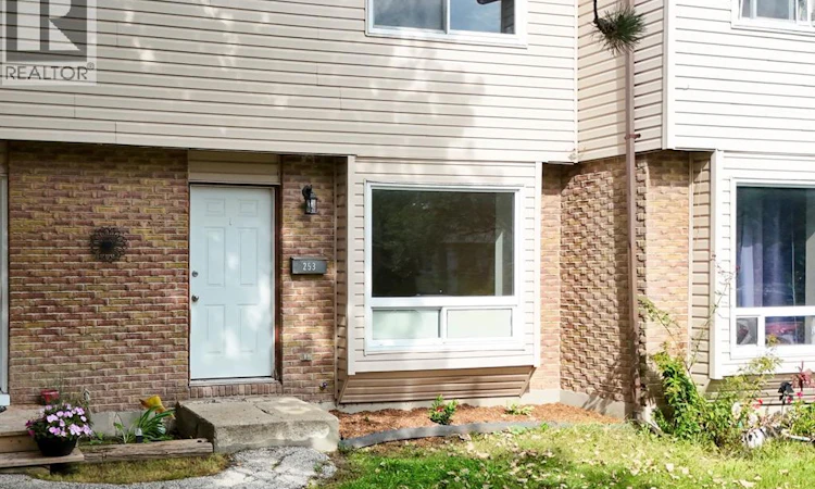 253 Hampton Avenue