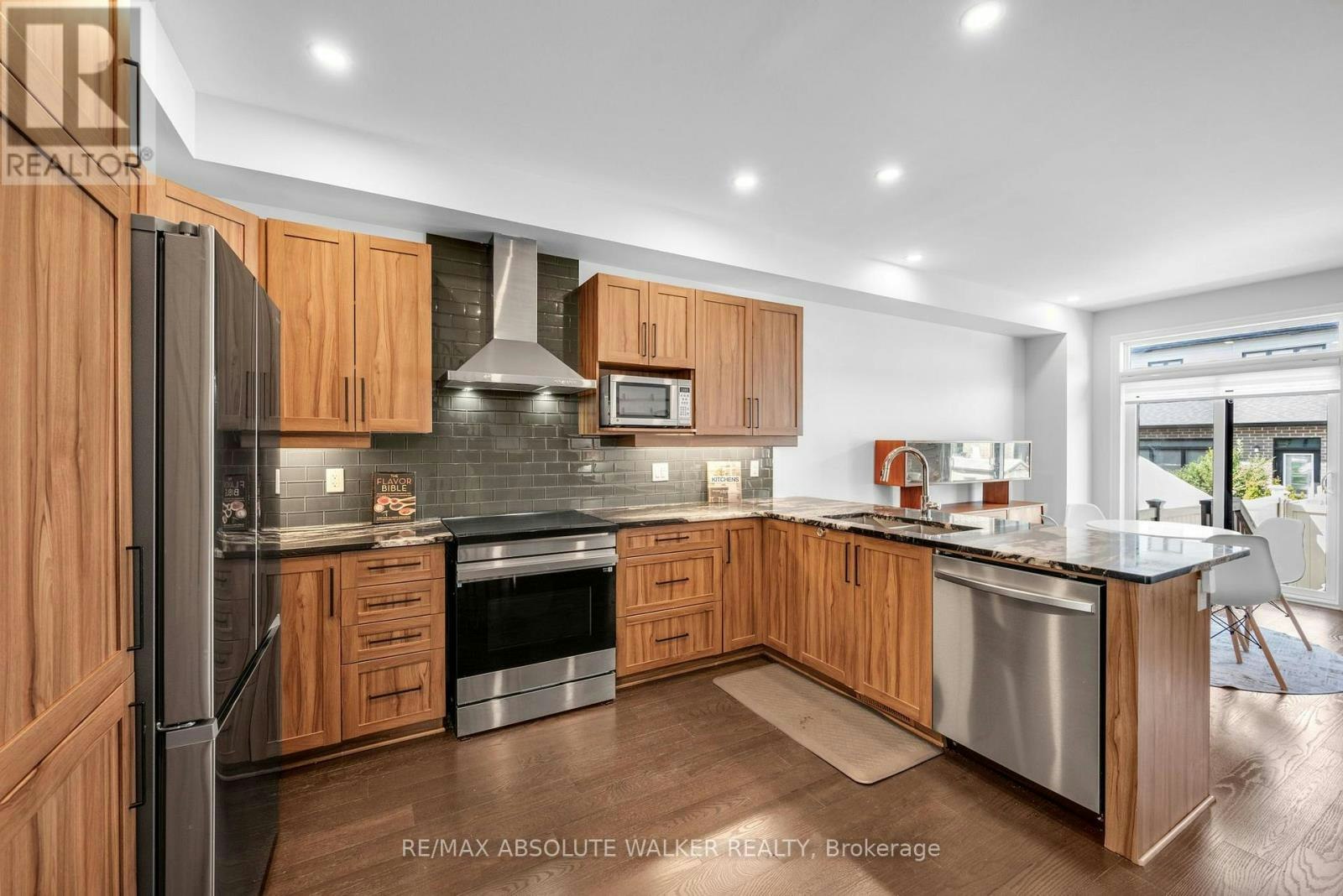323 Lysander Place, Ottawa, ON, K1K 3X8 - 7