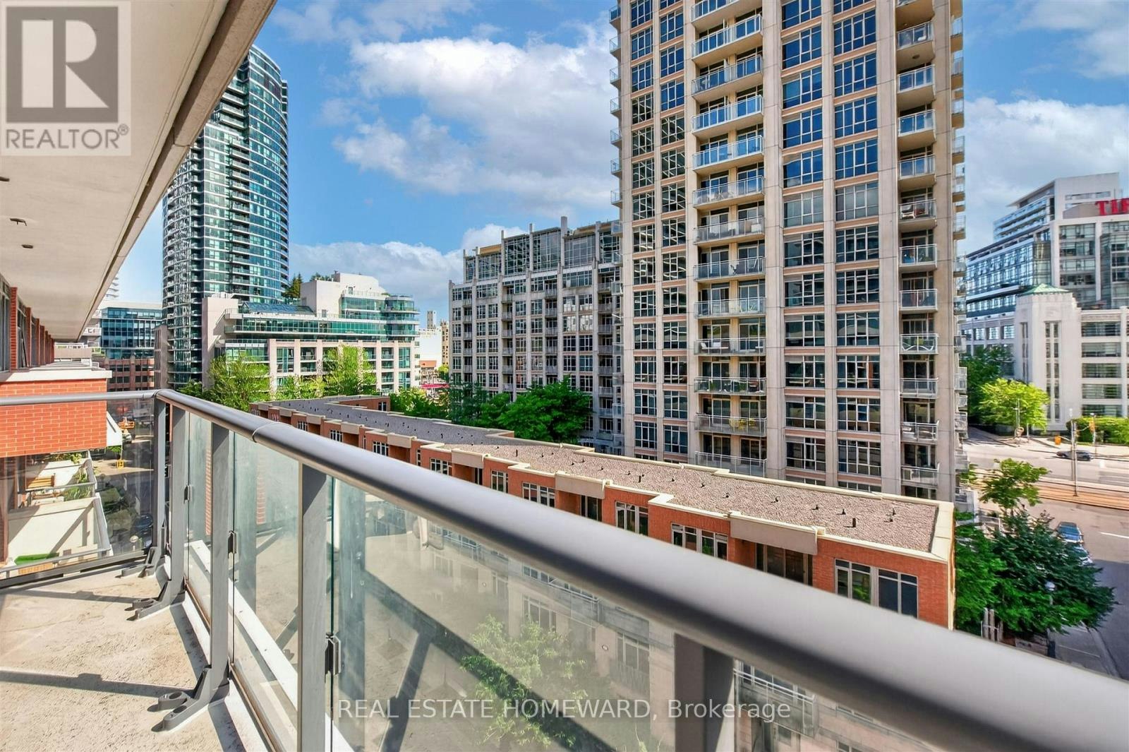 721-38 Iannuzzi Street, Toronto, ON, M5V 0S2 - 35