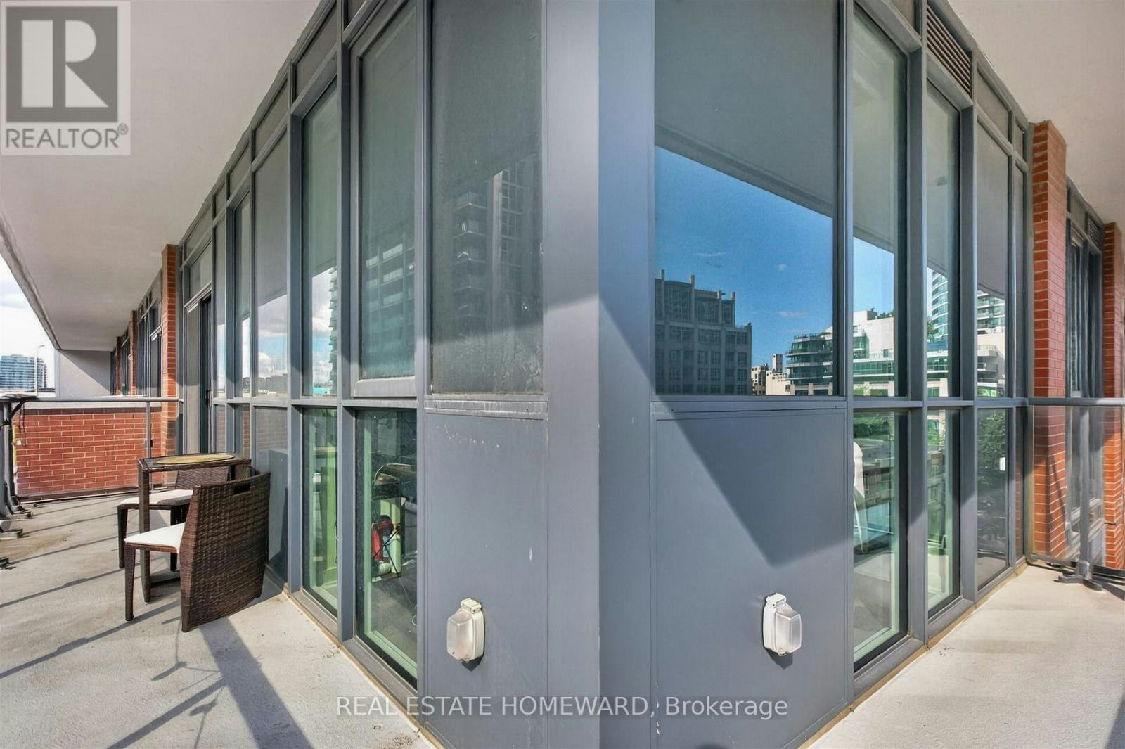 721-38 Iannuzzi Street, Toronto, ON, M5V 0S2 - 34
