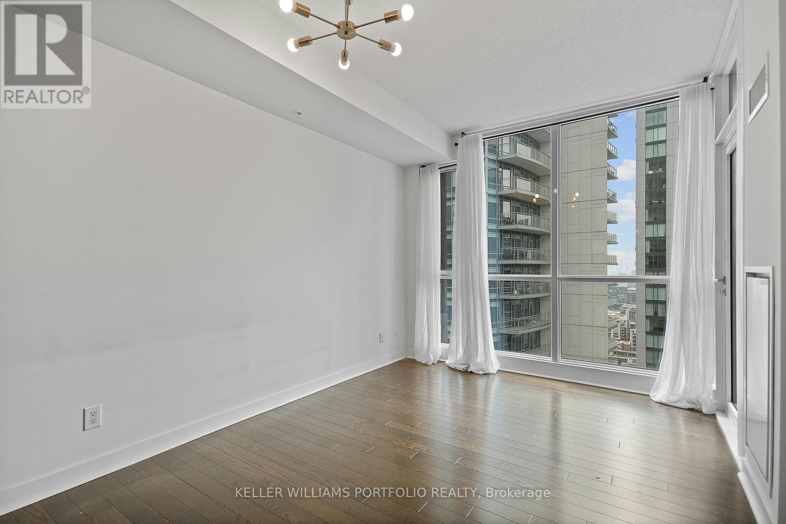 3411-295 Adelaide Street W, Toronto, ON, M5V 0L4 - 9