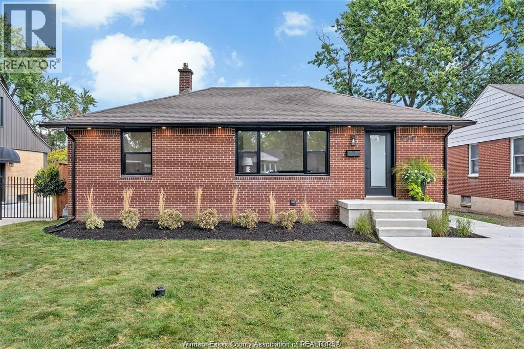 994 Isabelle, Windsor, ON, N8S 3B2