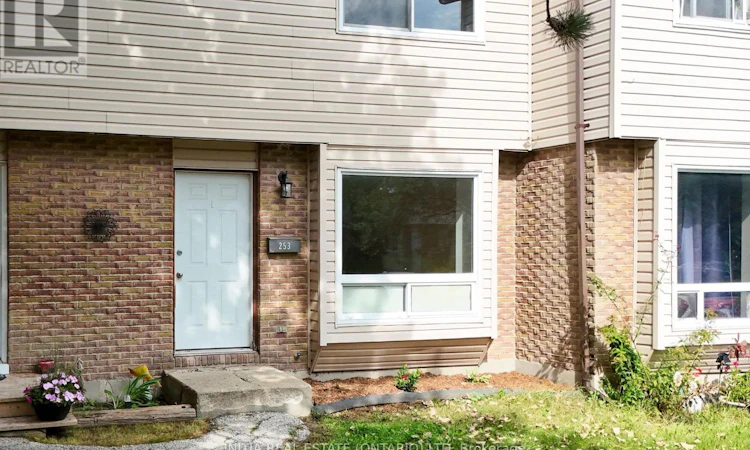 253 Hampton Avenue