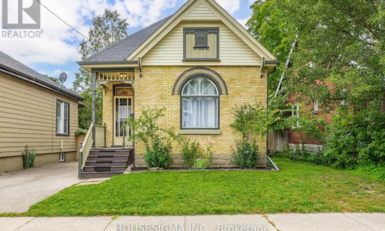 479 Woodman Avenue