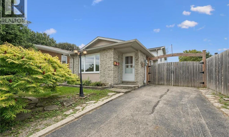 7 Homestead Place