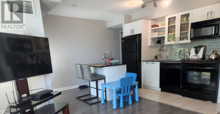 220-600 Fleet Street, Toronto, ON, M5V 1B7 - 5