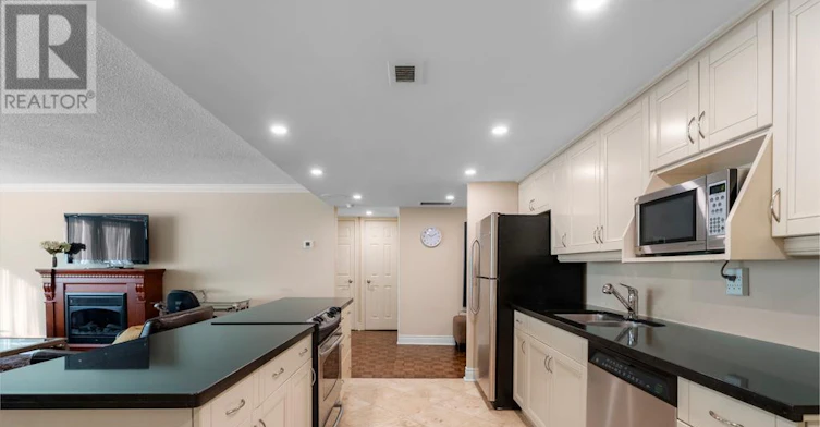 403-30 Wellington Street E, Toronto, ON, M5E 1S3 - 12