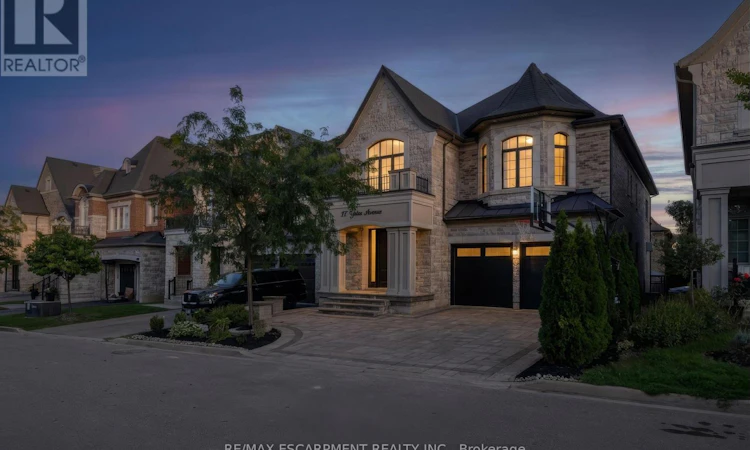 17 Yates Avenue