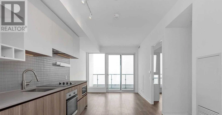 5607-898 Portage Parkway, Vaughan, ON, L4K 0J6 - 10