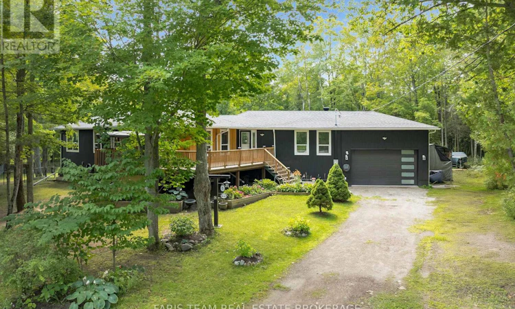 8 Joliet Crescent