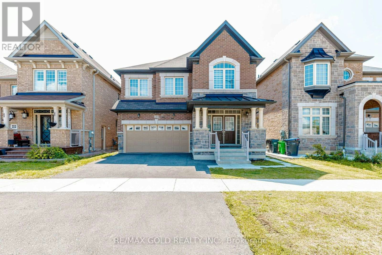 33 Tiger Crescent, Brampton, ON, L6R 0C8
