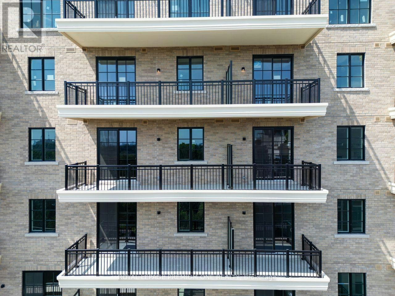 207-38 Earlington Avenue, Toronto, ON, M8X 0B6 - 3
