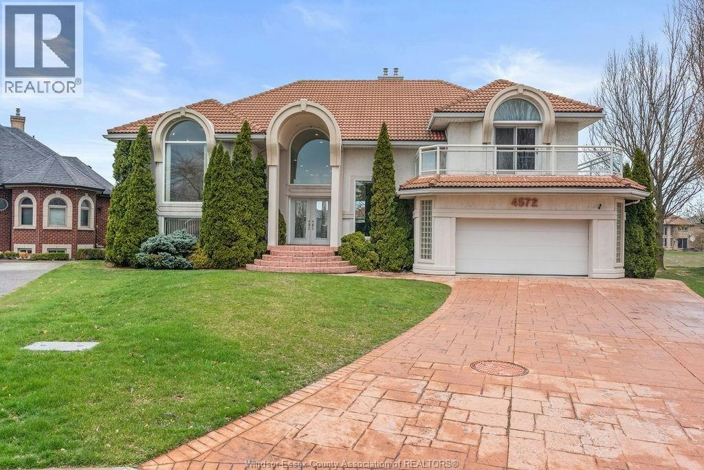 4572 Lake Grande Court, Windsor, ON, N9G 2R3