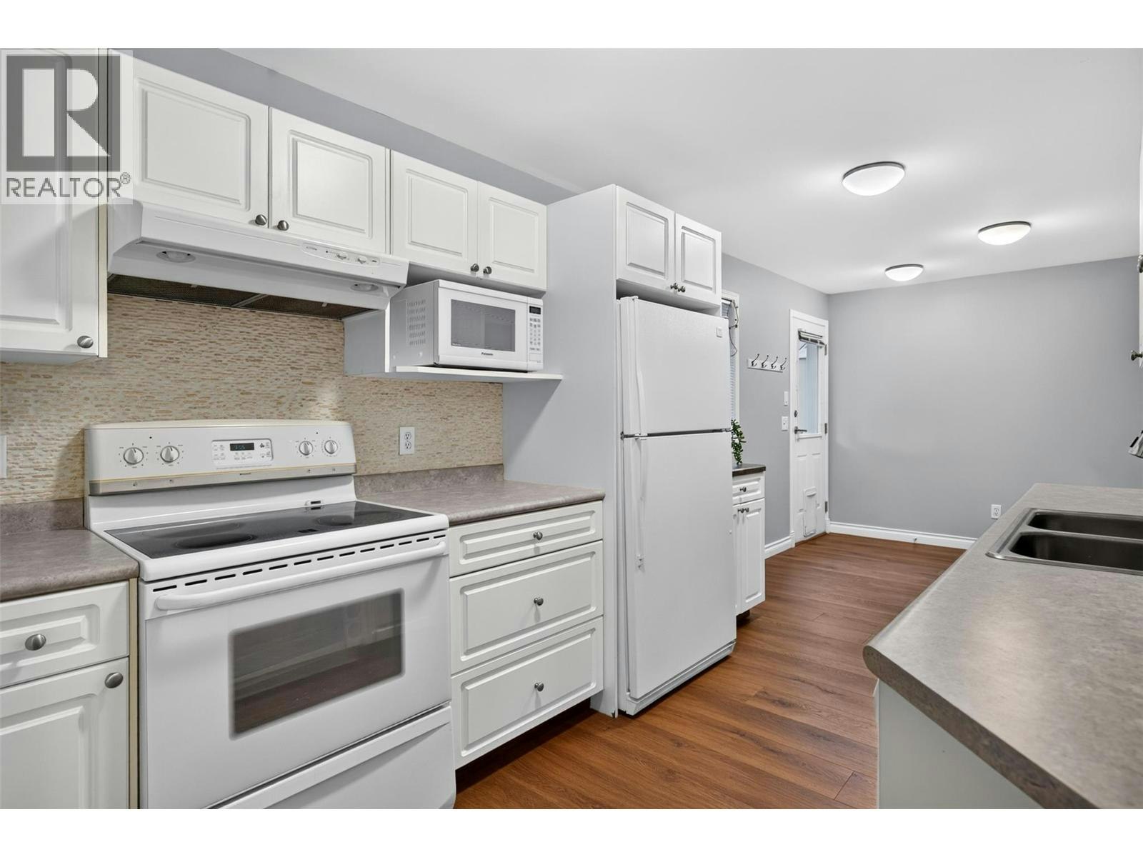 1342 Friesen Road, Kelowna, BC, V1X 7P7 - 23