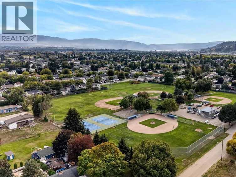 1342 Friesen Road, Kelowna, BC, V1X 7P7 - 2