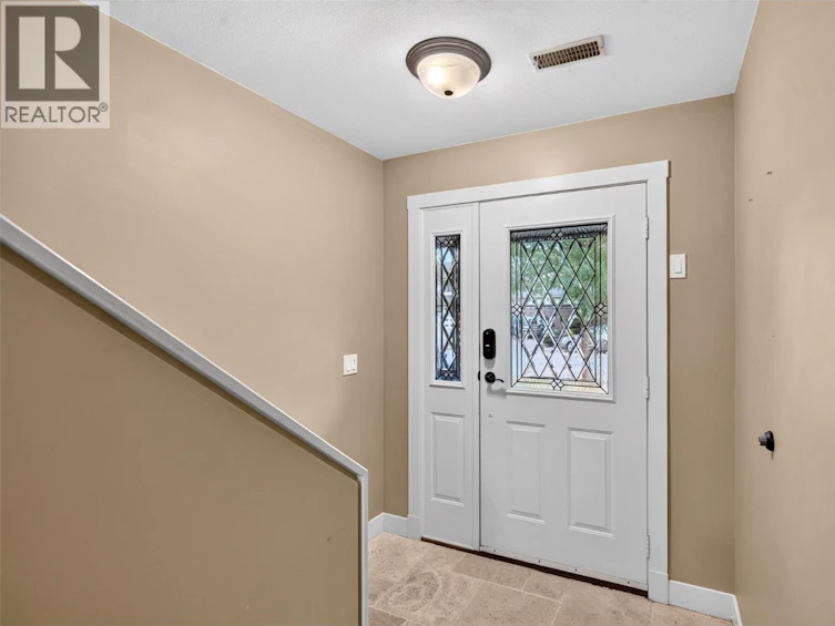 1342 Friesen Road, Kelowna, BC, V1X 7P7 - 4