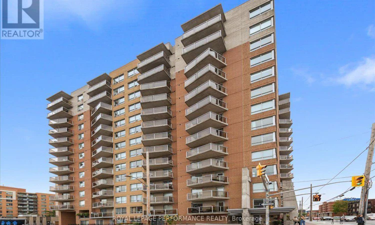 207-429 Somerset Street W