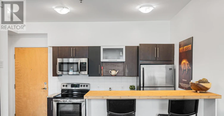 102-360 Cumberland Street, Ottawa, ON, K1N 0B1 - 2