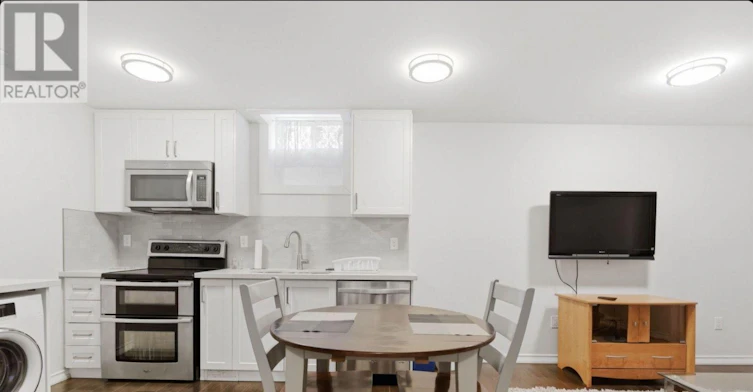 28 Sheldon Drive, Ajax, ON, L1T 4K7 - 4