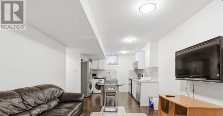 28 Sheldon Drive, Ajax, ON, L1T 4K7 - 2