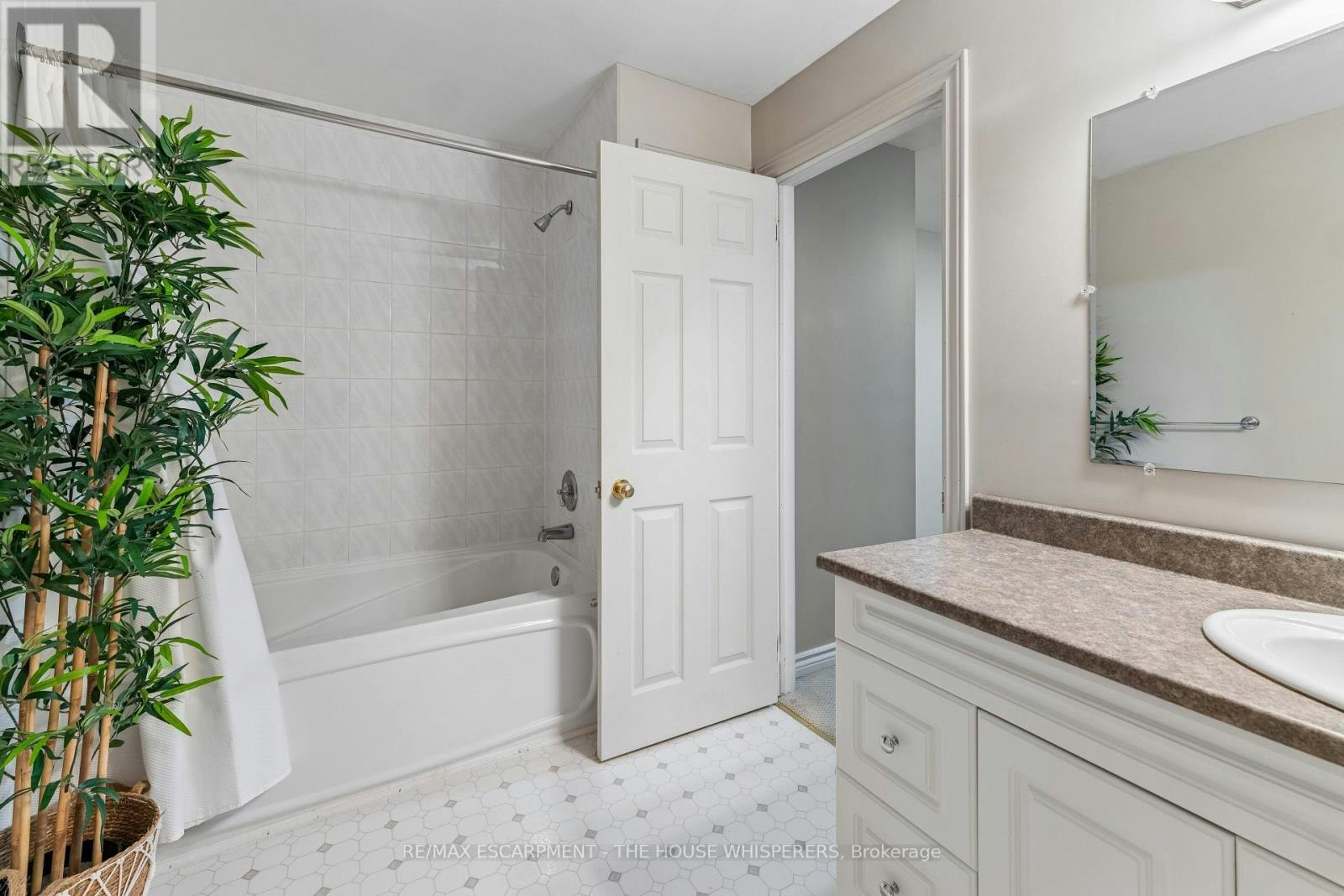 1250 Arkell Road, Milton, ON, N1H 6H8 - 25