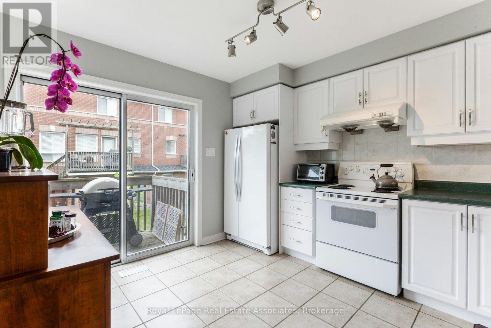 38-5031 Mill Road EAST, Mississauga, ON, L5V 2M5 - 9