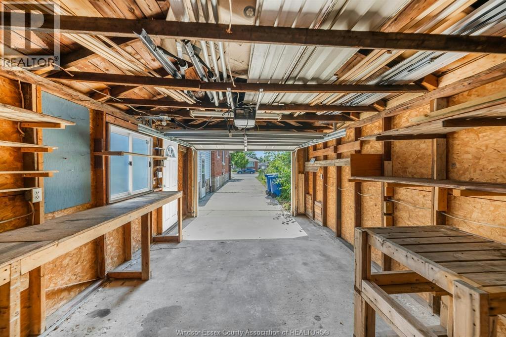 1356 Pillette, Windsor, ON, N8Y 3B9 - 12