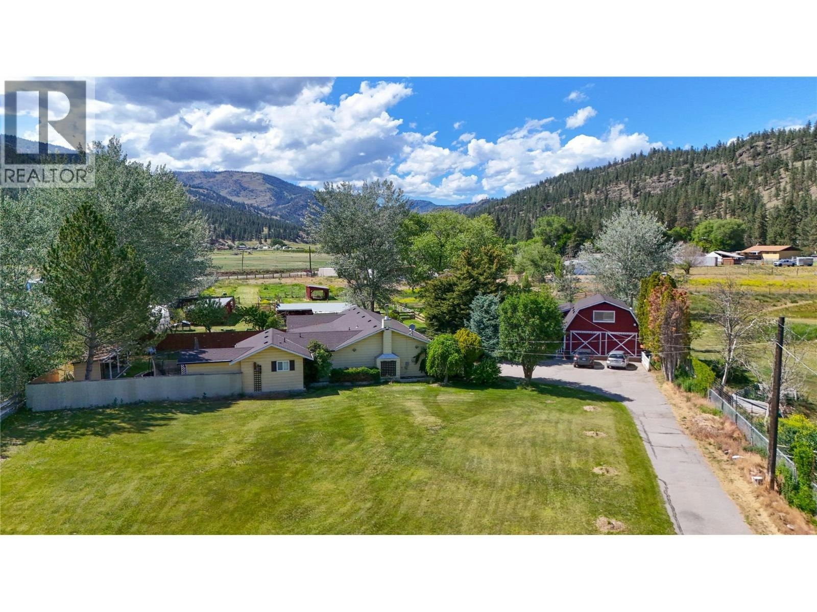 212 Carr Crescent, Oliver, BC, V0H 1T5