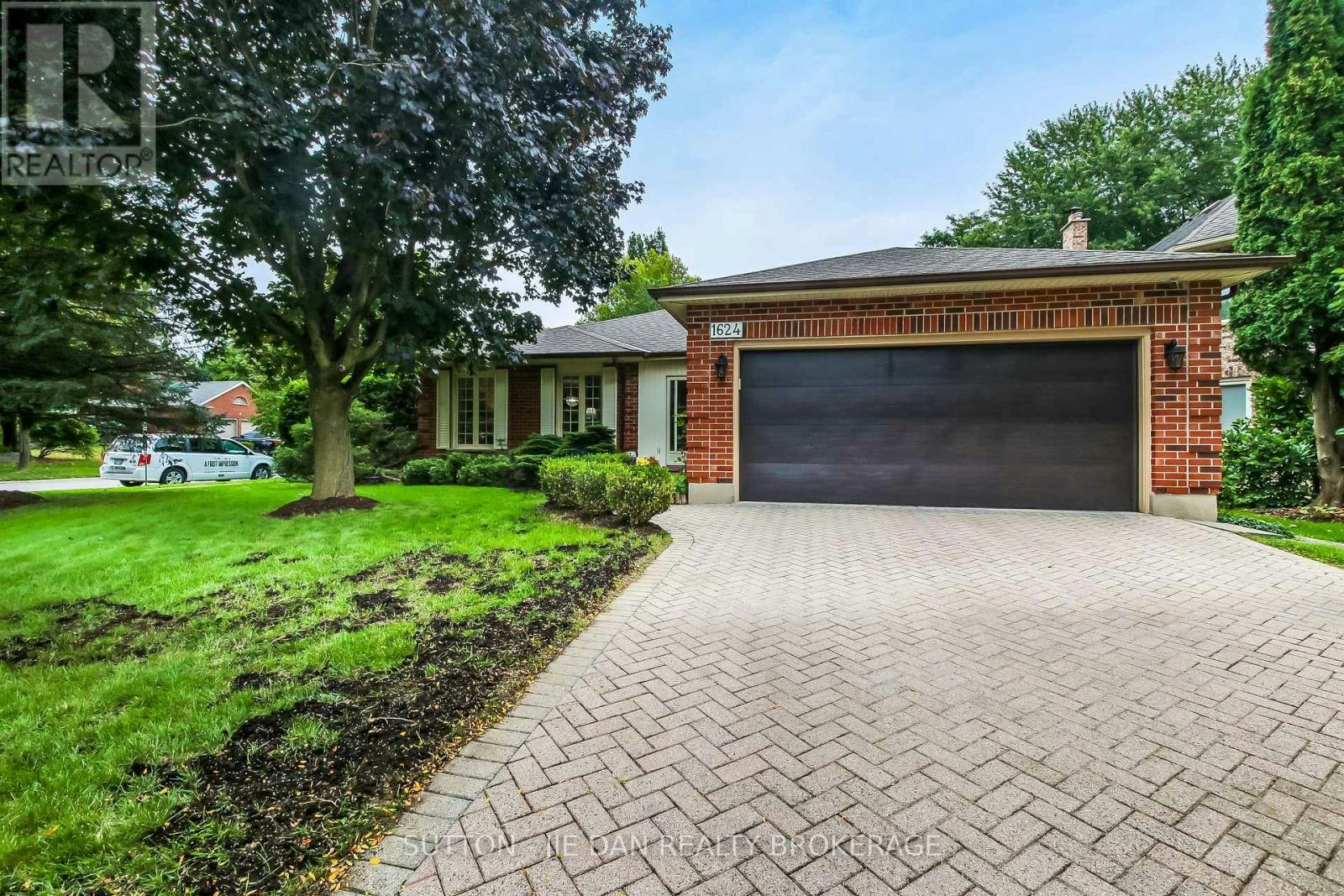1624 Hastings Drive, London, ON, N5X 3E1