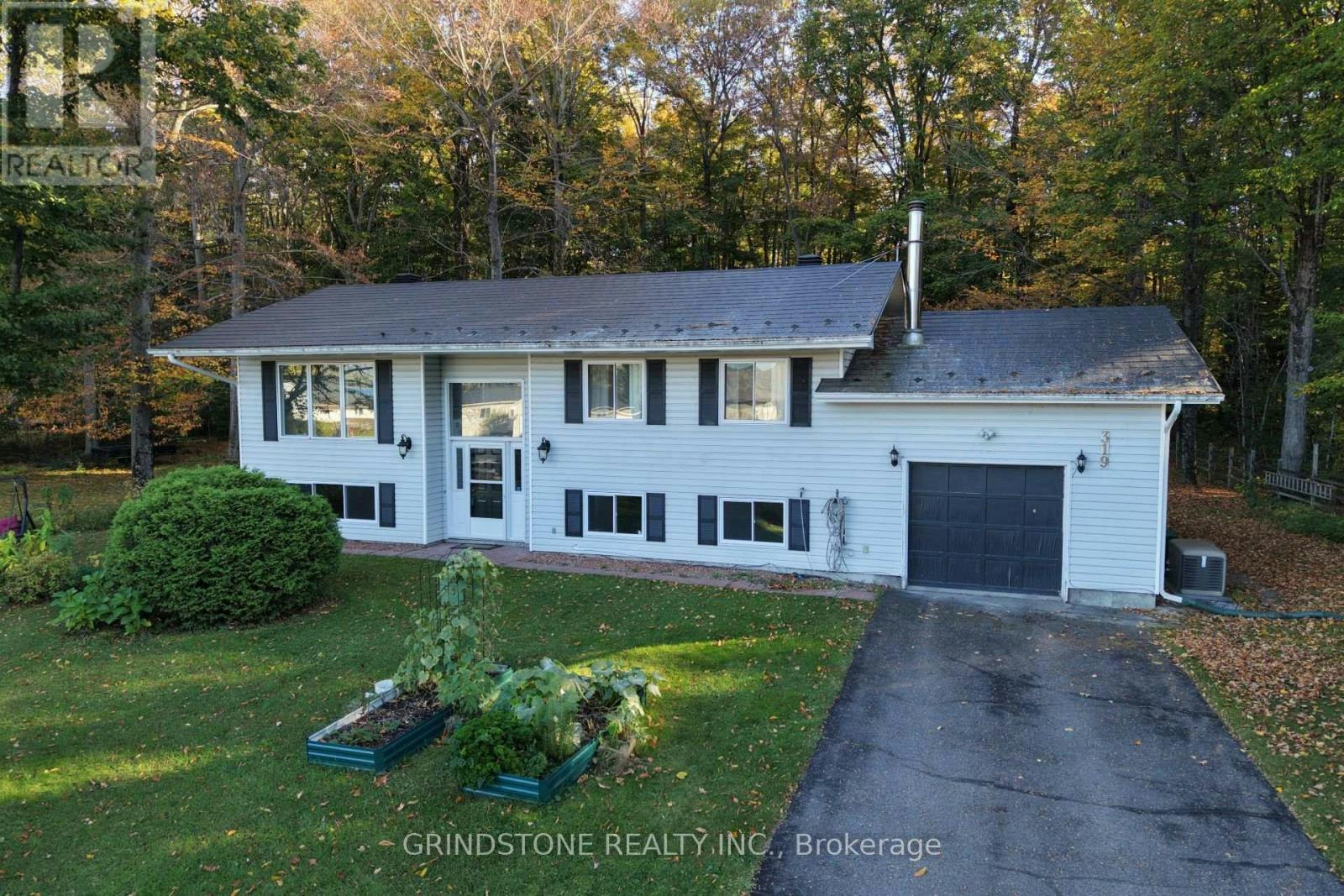 319 Riverwood Drive, Ottawa, ON, K0A 3M0