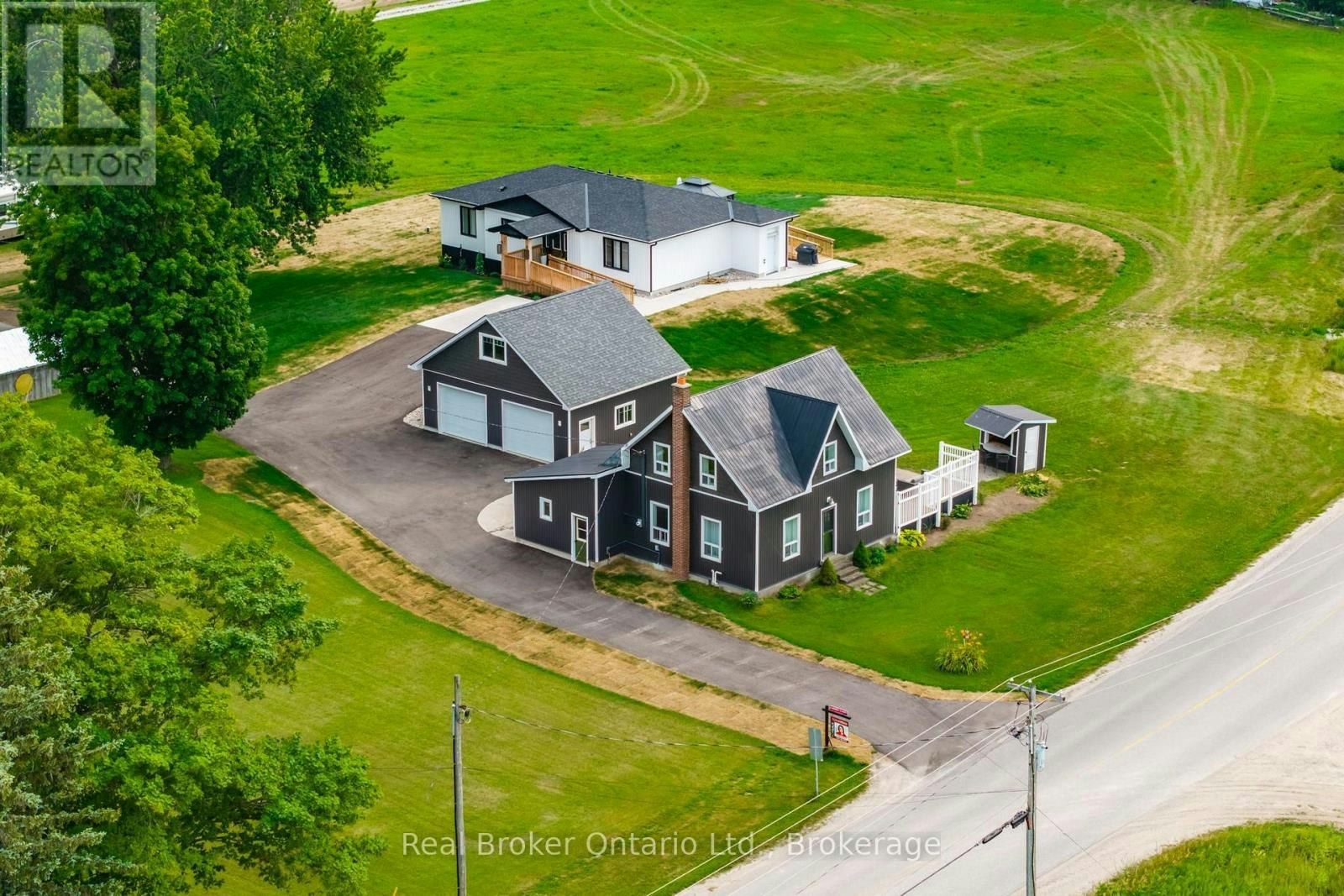 597 Lafontaine Road W, Tiny, ON, L9M 0L7