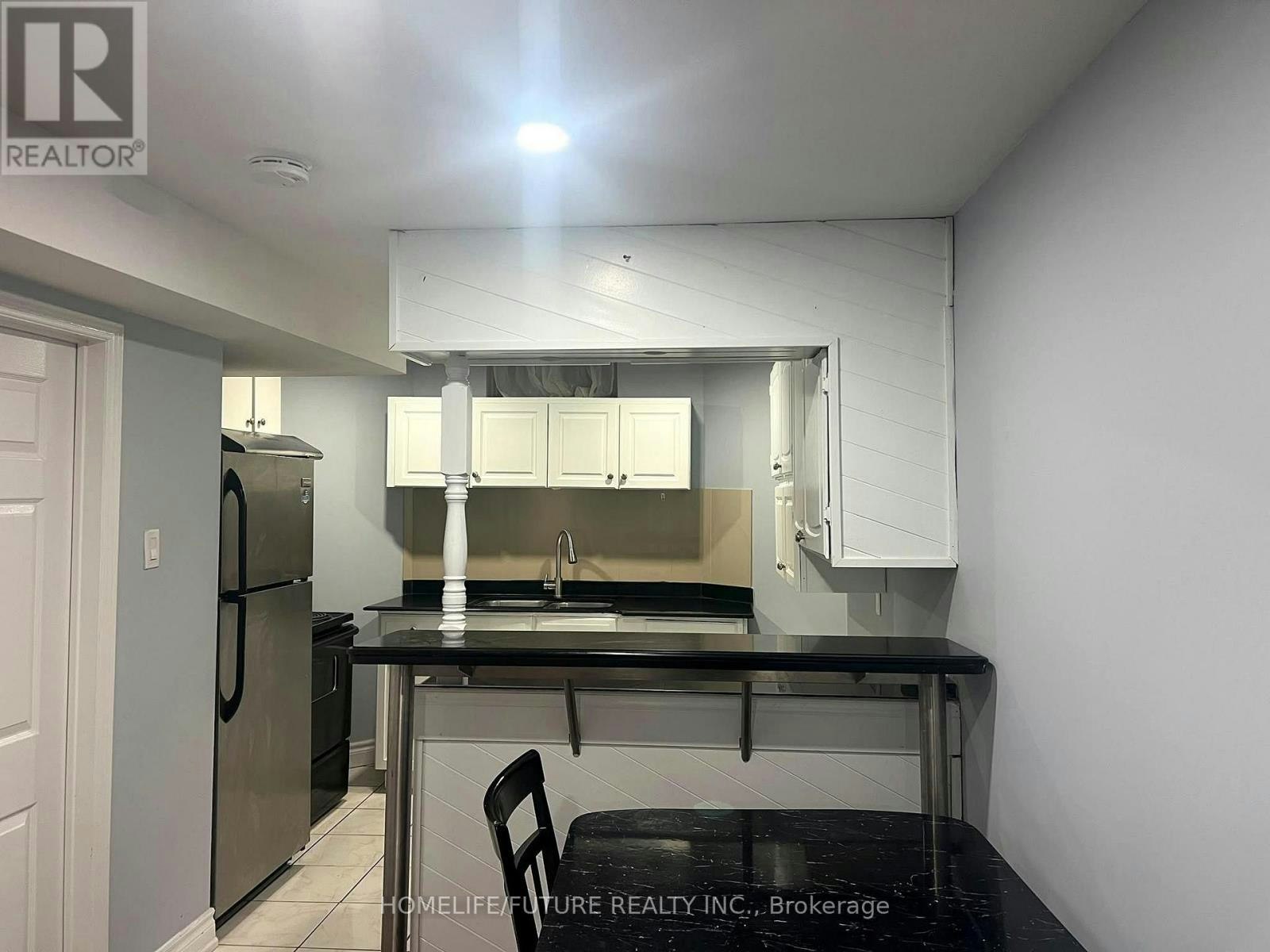 BSMT-43 Fairty Drive, Markham, ON, L3S 3A6