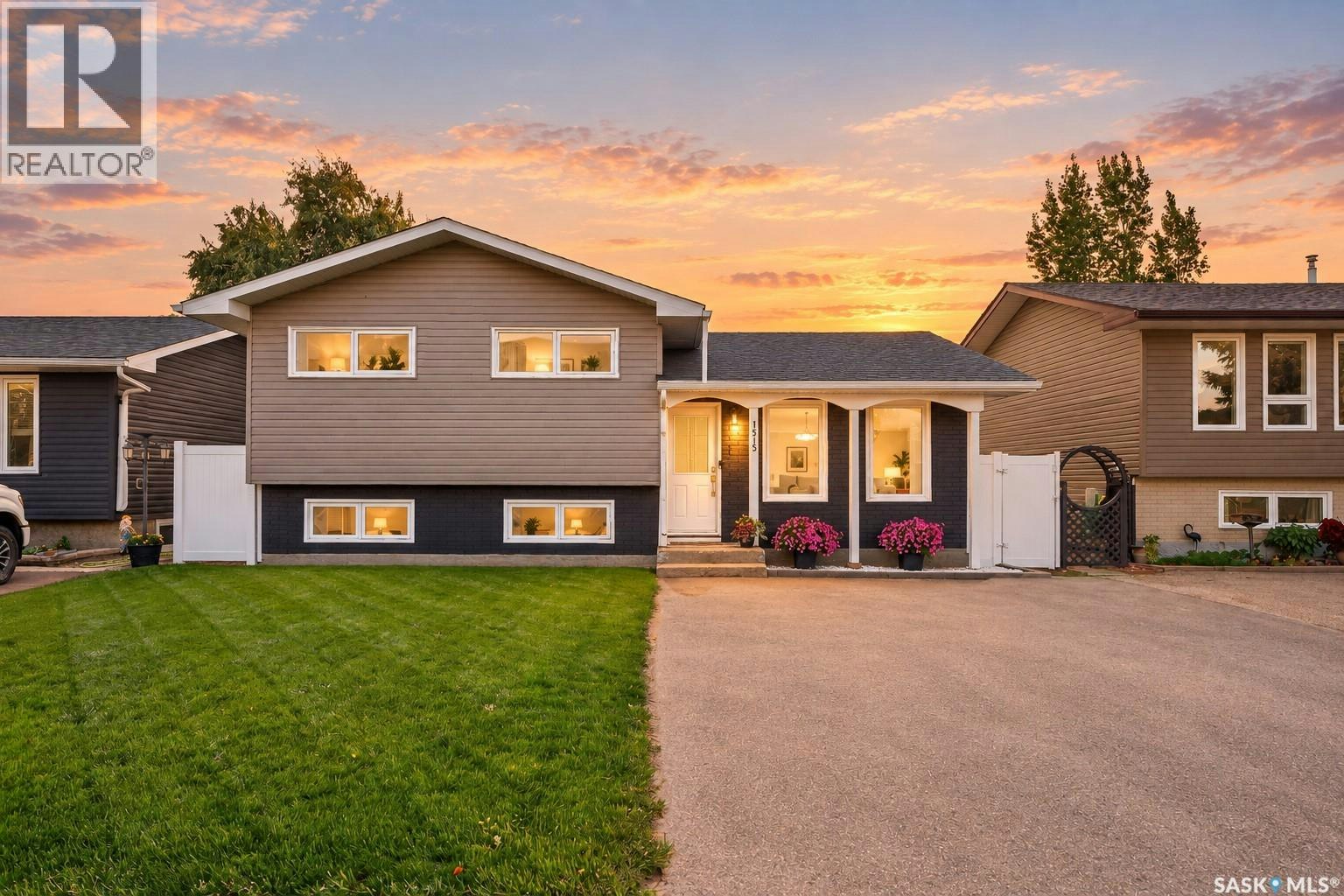 1515 Caribou Street W, Moose Jaw, SK, S6H 7N5