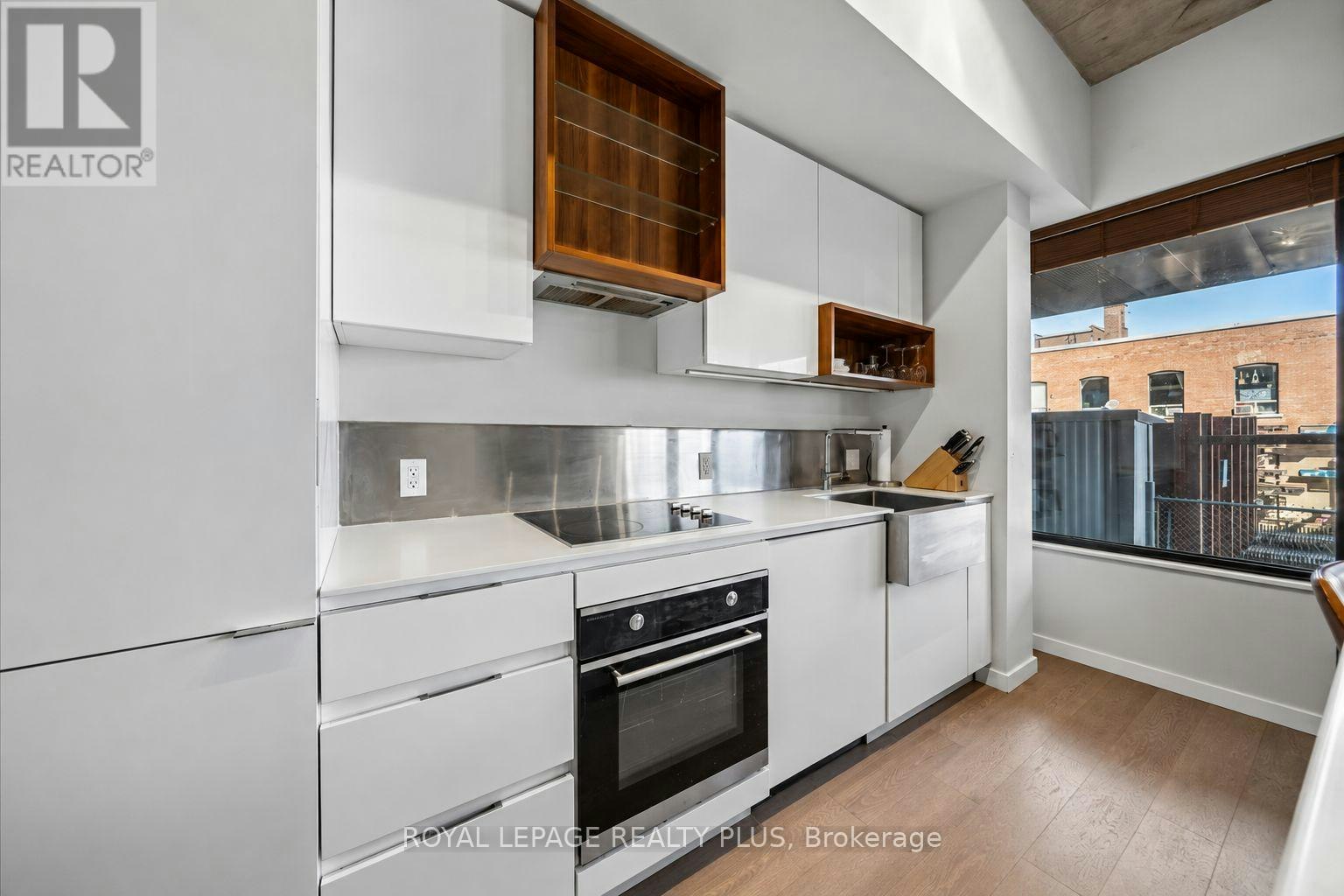 207-383 Sorauren Avenue, Toronto, ON, M6R 0A4 - 18