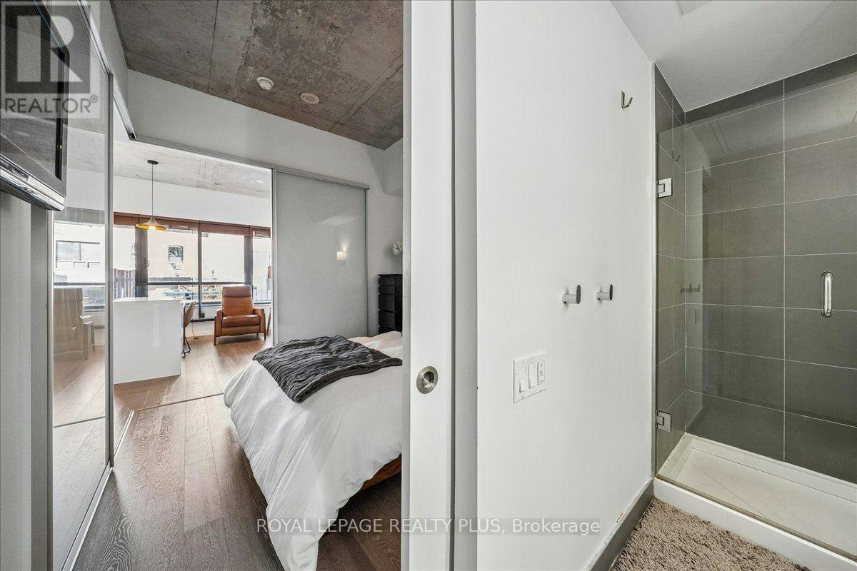 207-383 Sorauren Avenue, Toronto, ON, M6R 0A4 - 11