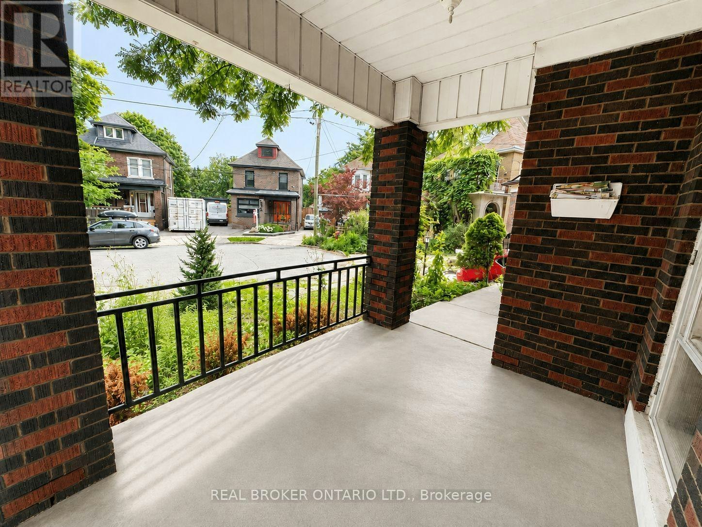 UPPER-272 Stinson Crescent, Hamilton, ON, L8N 1T7 - 2