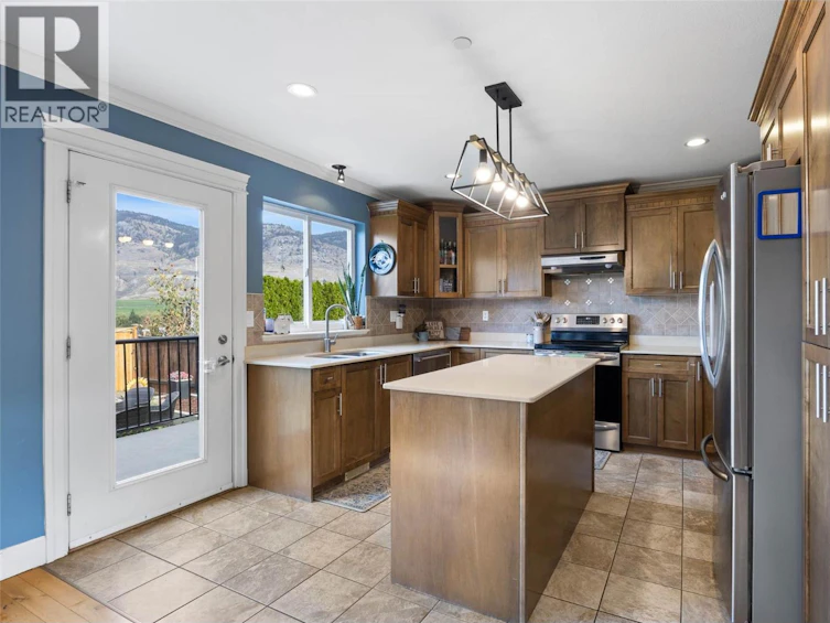 8910 Badger Drive, Kamloops, BC, V2C 6V2 - 6