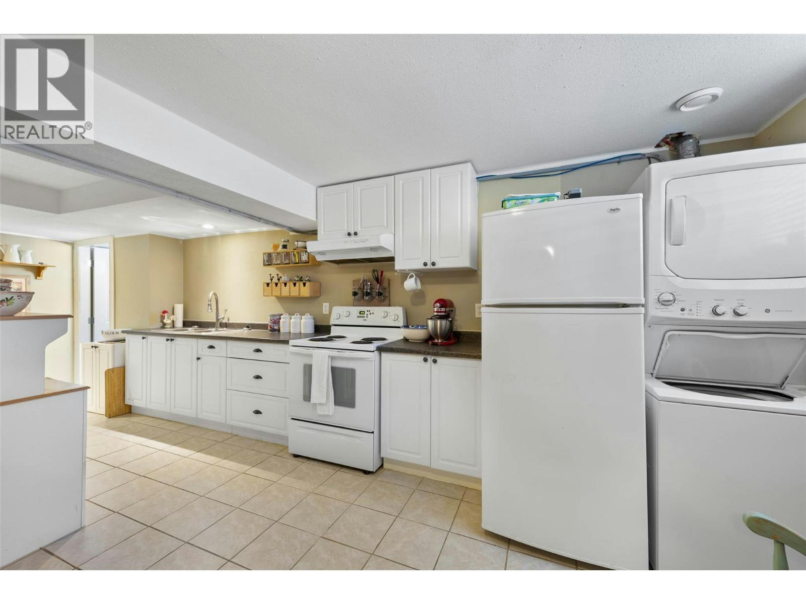 8910 Badger Drive, Kamloops, BC, V2C 6V2 - 33