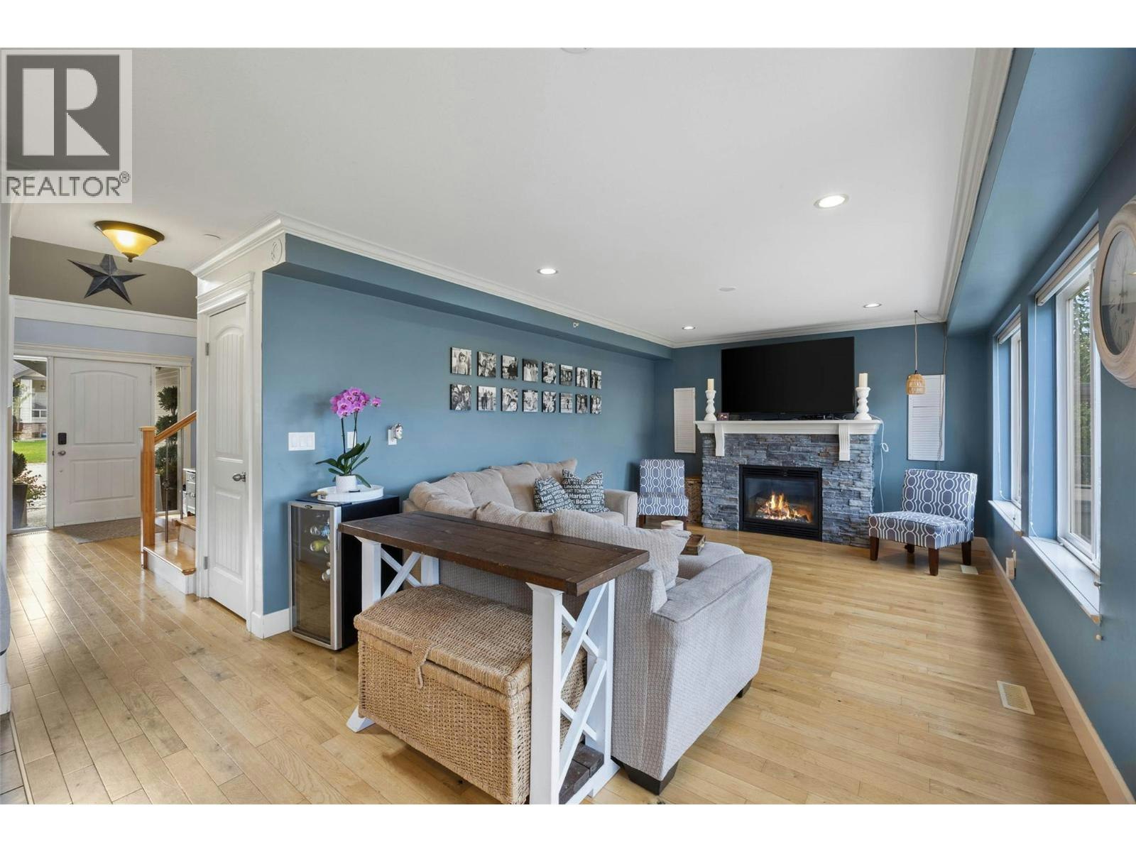 8910 Badger Drive - 5