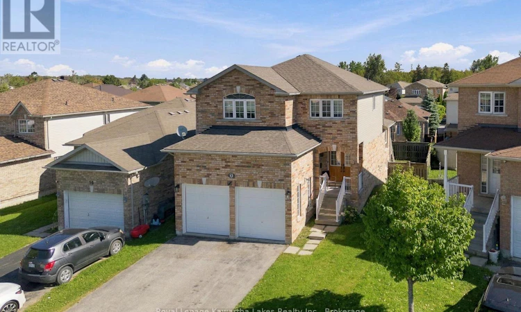 12 Lucas Crescent