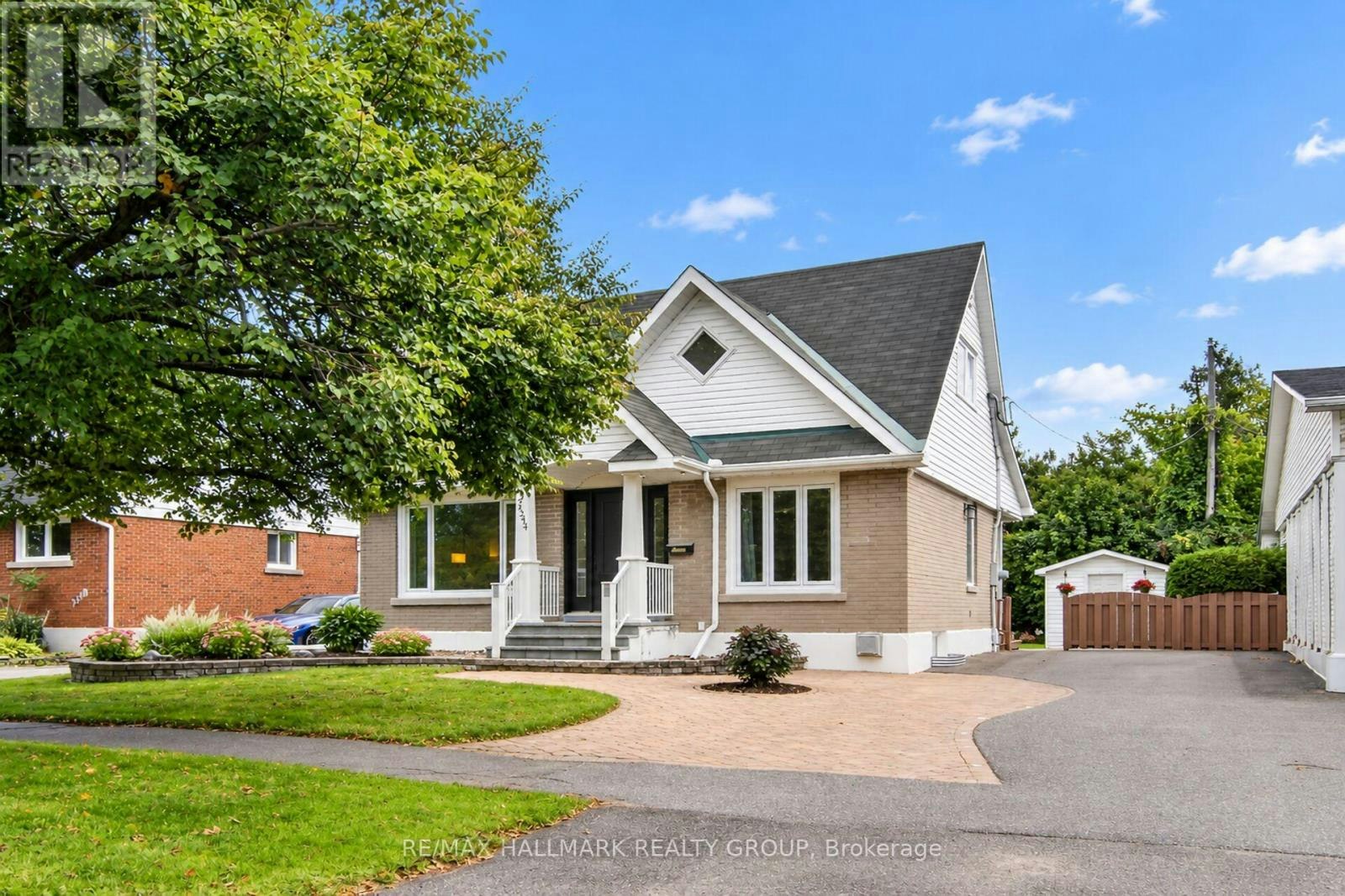 2544 Severn Avenue, Ottawa, ON, K2B 7V7
