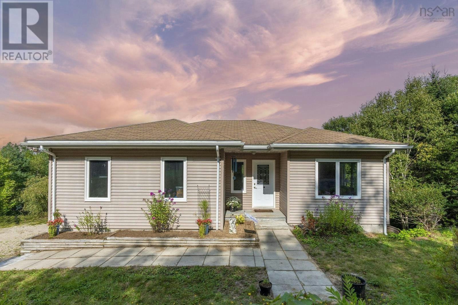 154 Larder Lake Windor NS Drive Road Drive, Windsor Road, NS, B0J 1J0