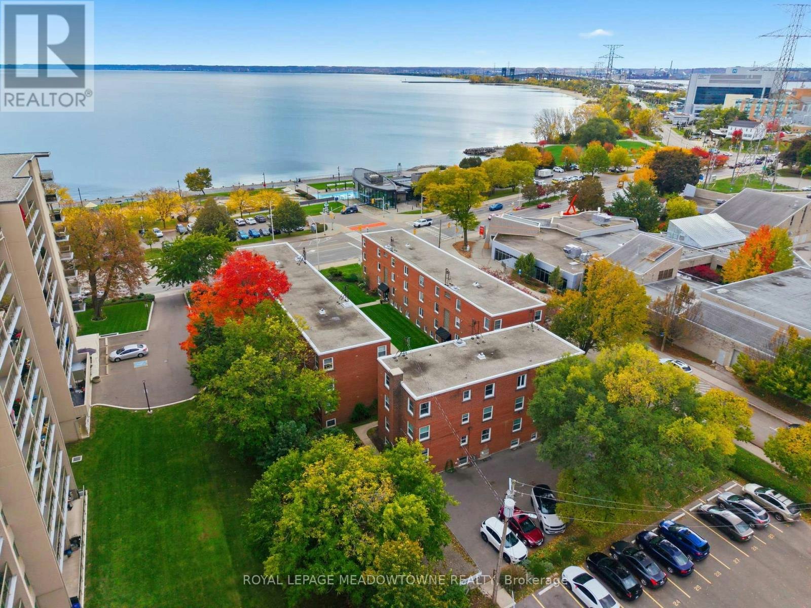 15-1351 Lakeshore Road, Burlington, ON, L7S 1B1