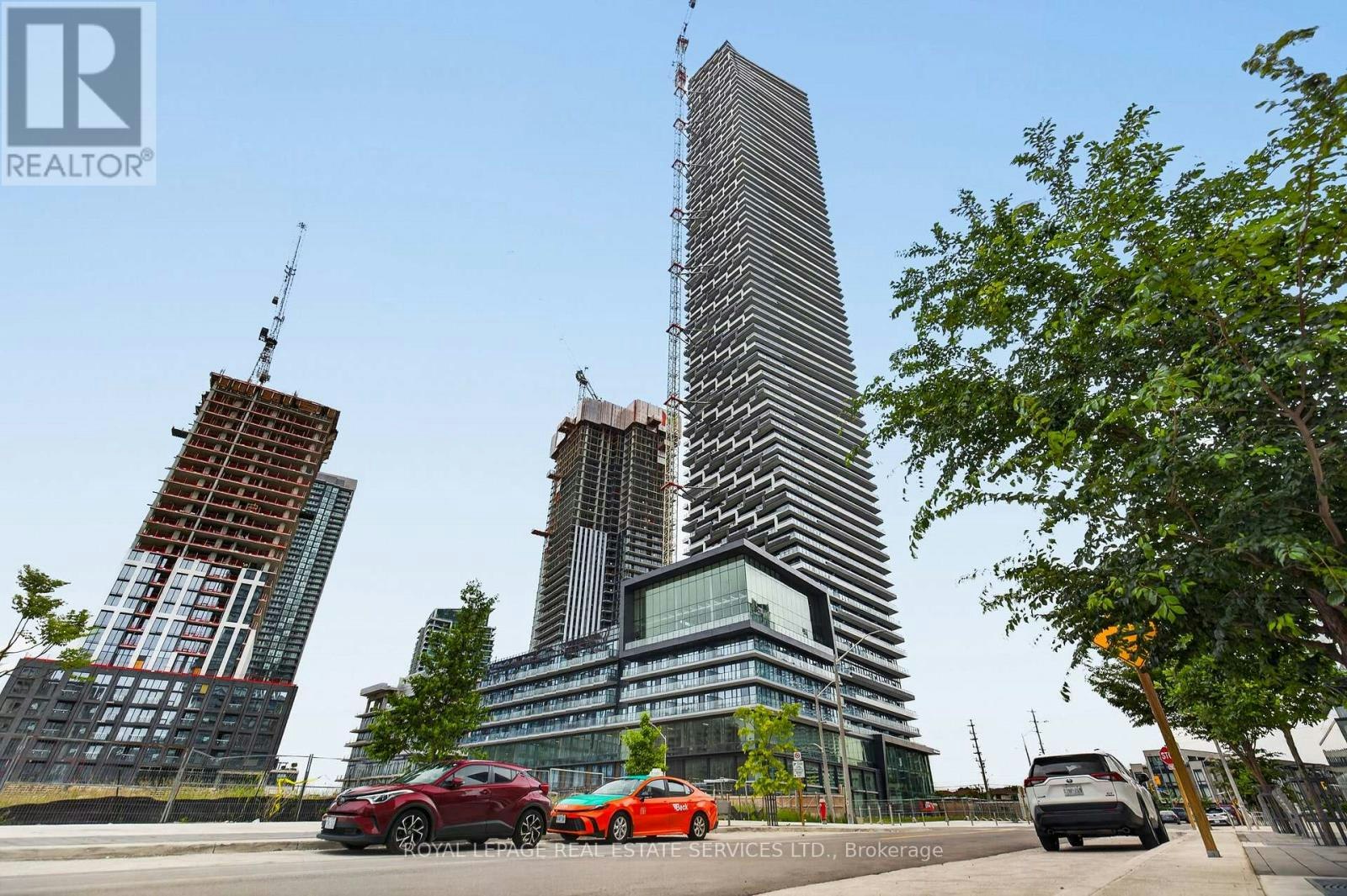 302-448 Burnhamthorpe Road W, Mississauga, ON, L5B 0R4 - 3